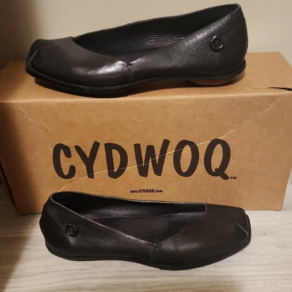 NEW WITH BOX Women's High Quality Leather CYDWOK SHOES - Picture 2 of 8